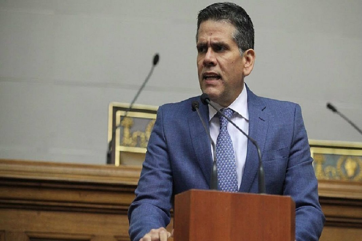 Responsables de destrucción del sistema eléctrico no mueven ni un dedo por resolver: Dip. Guzmán