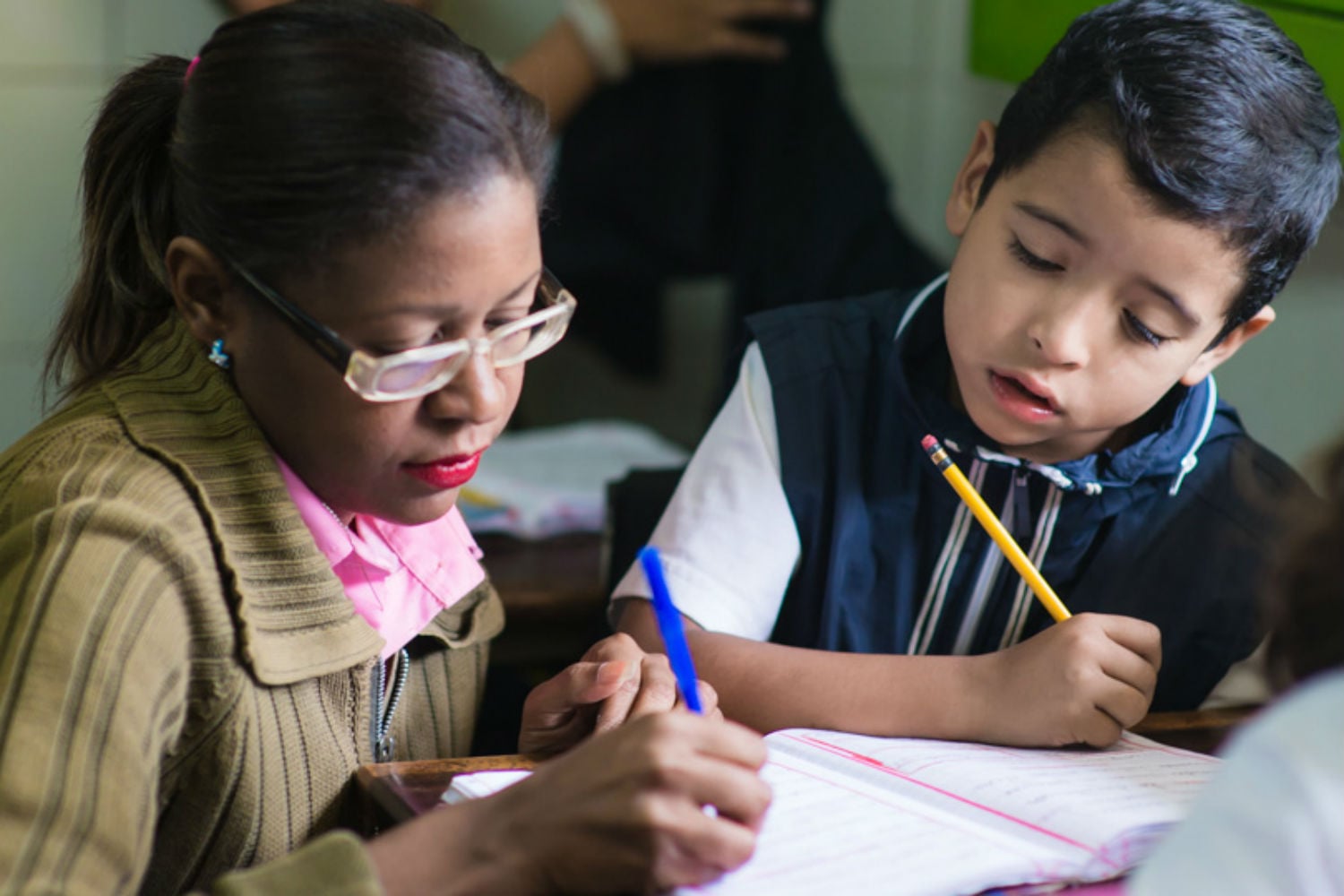 Sindicato de Maestros: Hay números que reflejan aumento de 105% en la diáspora de educadores