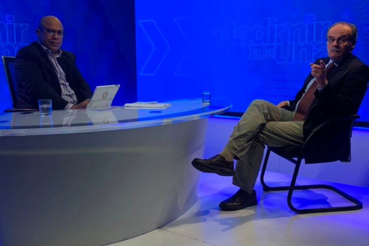 Ochoa Antich: Tengo la impresión que lo de la reja fue un show
