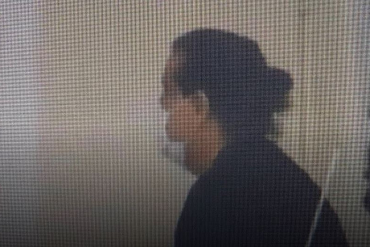 Hombres con fusiles y chalecos escoltan a un Alex Saab esposado y con tapabocas (+video)