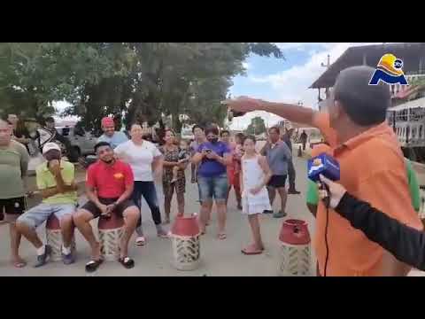 «Los que están rodilla en tierra son estos pendejos»