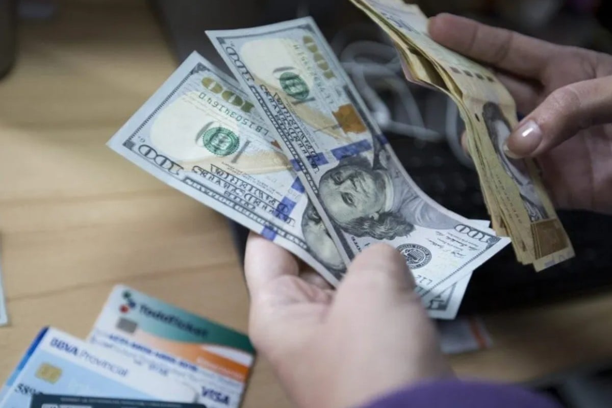 La dolarización será difícil de revertir, aseguran expertos