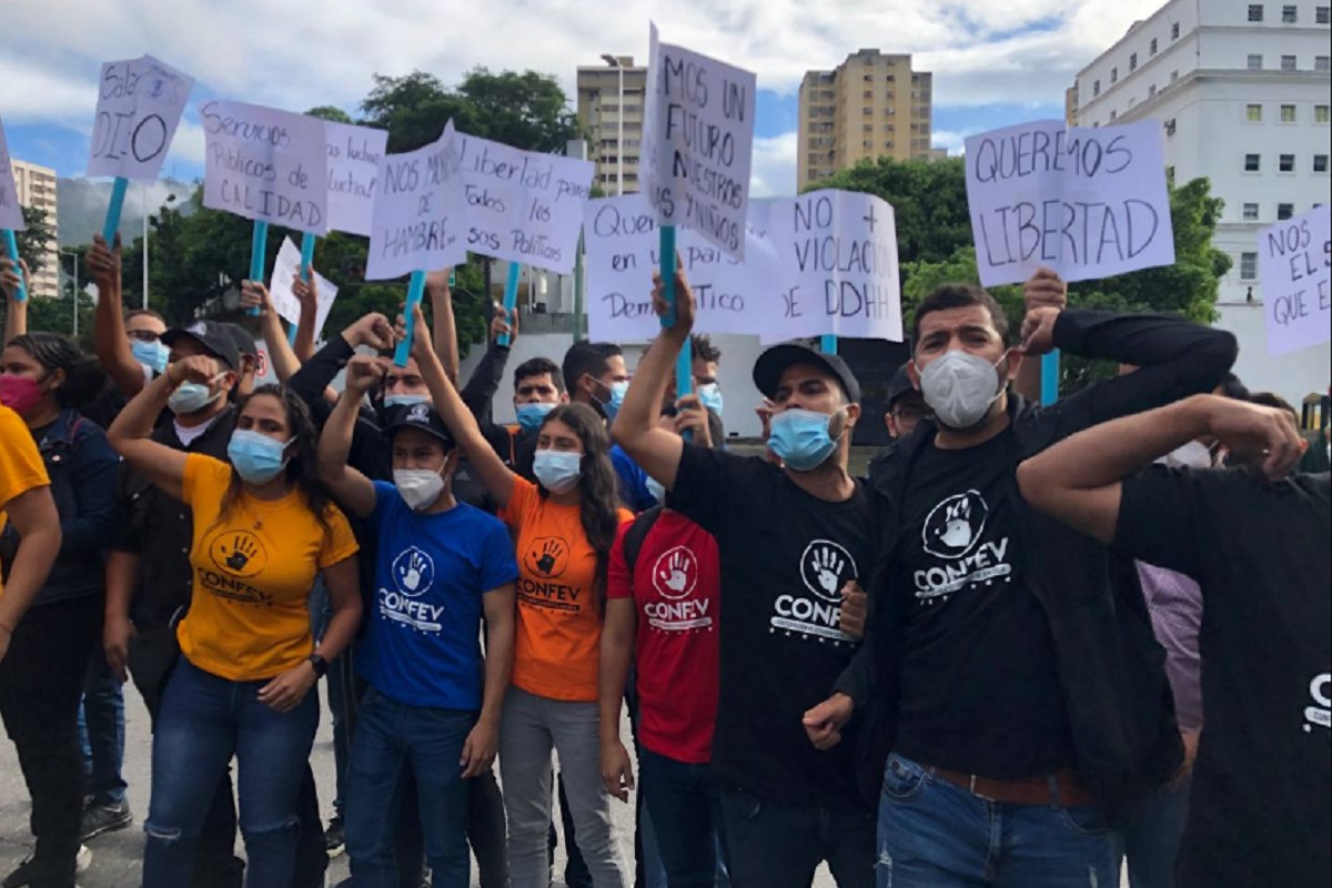 Movimiento Estudiantil frente a Miraflores: «Decimos a la dictadura que no dejaremos las calles»