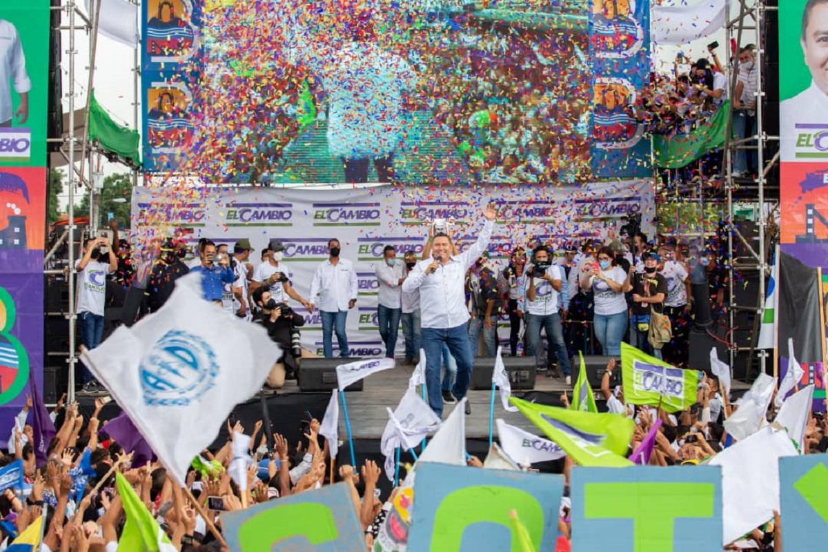 Bertucci oficializa su candidatura en Carabobo y pide «unidad»