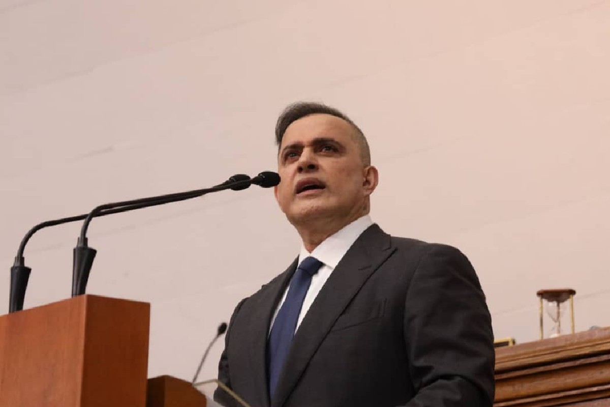 Saab, en su memoria y cuenta: «Hay 23 investigaciones contra el falso gobierno interino»