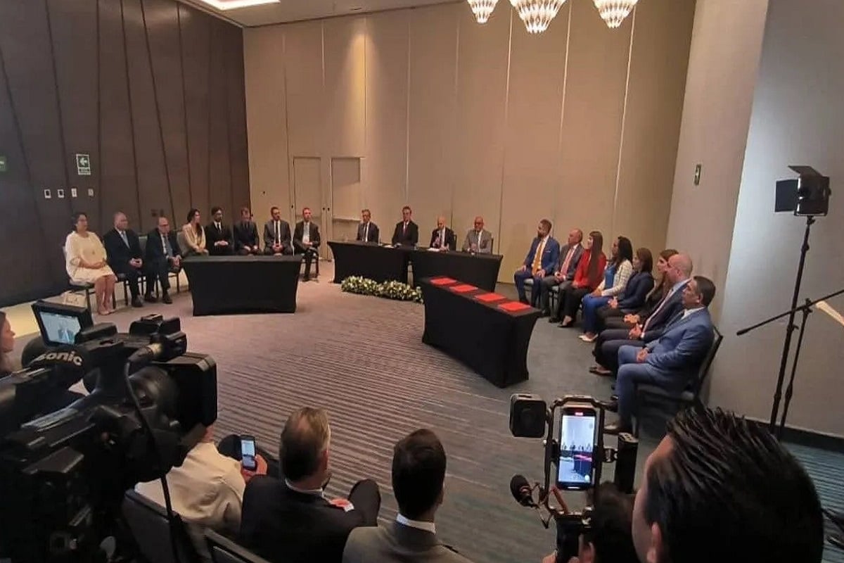 Chavismo espera que la oposición cumpla y desbloqueen fondos acordados para volver a México: Francisco Torrealba