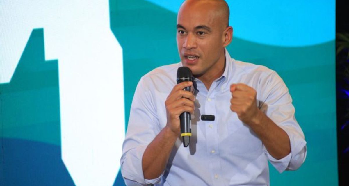 Más de 365 mil estudiantes se incluyeron en el sistema educativo, según Héctor Rodríguez
