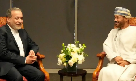 EE .UU. e Irán inician negociaciones sobre el programa nuclear