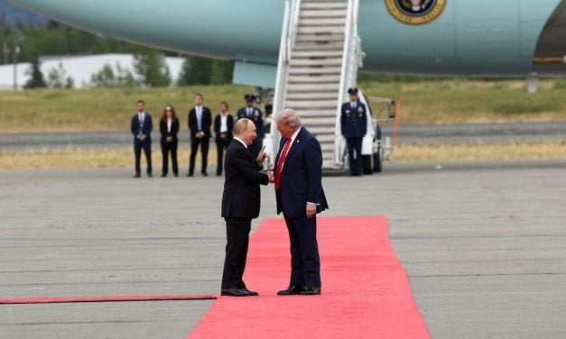 Trump y Putin acuerdan una segunda reunión para hablar sobre Ucrania