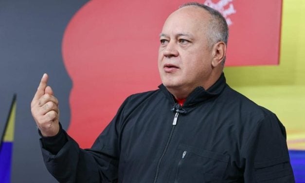 Cabello dice que al «maricorinato» no le gustó reanudación de vuelos entre Miami y Caracas
