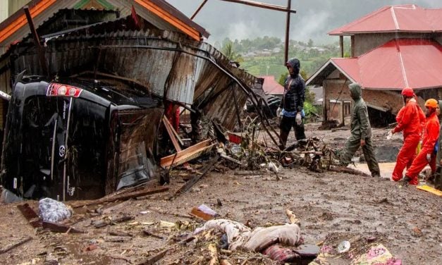 Devastadoras inundaciones dejan unos 600 muertos en Asia