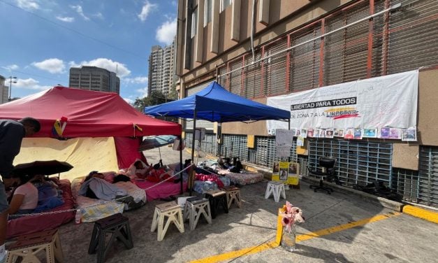 Familiares de presos políticos superan las 96 horas en huelga de hambre