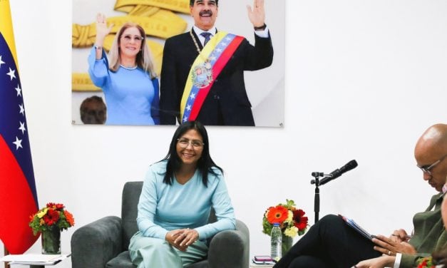 Delcy Rodríguez anunció crecimiento del 32 % en el consumo nacional durante enero