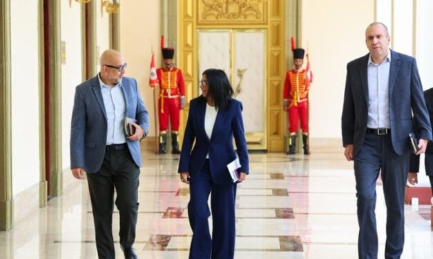 Delcy Rodríguez se reunirá con víctimas de la violencia política en Miraflores