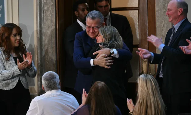 Enrique Márquez invitado de honor de Trump en Washington: «¡Celebra tu libertad»!