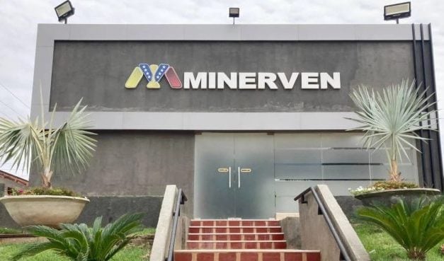 Delcy Rodríguez ordena la fusión de Minerven con la Corporación Venezolana de Minería