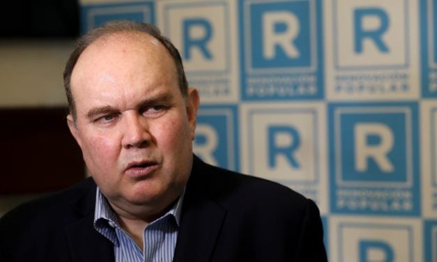 Candidato presidencial en Perú: «Ilegales volverán a su Venezuela querida»