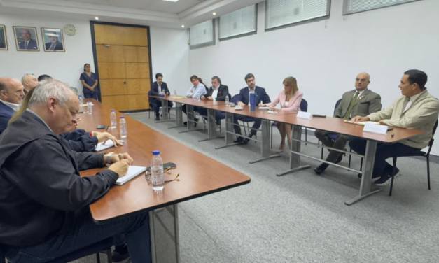 Conindustria y Min. Industria instalarán mesas de trabajo para impulsar producción nacional