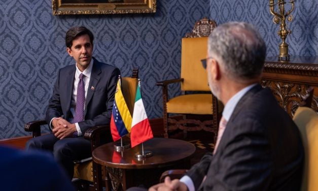 Venezuela e Italia elevaron sus relaciones diplomáticas al nivel de embajadores