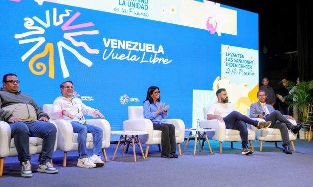 Delcy Rodríguez sobre eventual aumento salarial: «Que no sea peor que la enfermedad»
