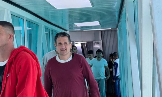Más de 150 venezolanos retornaron al país en vuelo de deportación desde Miami